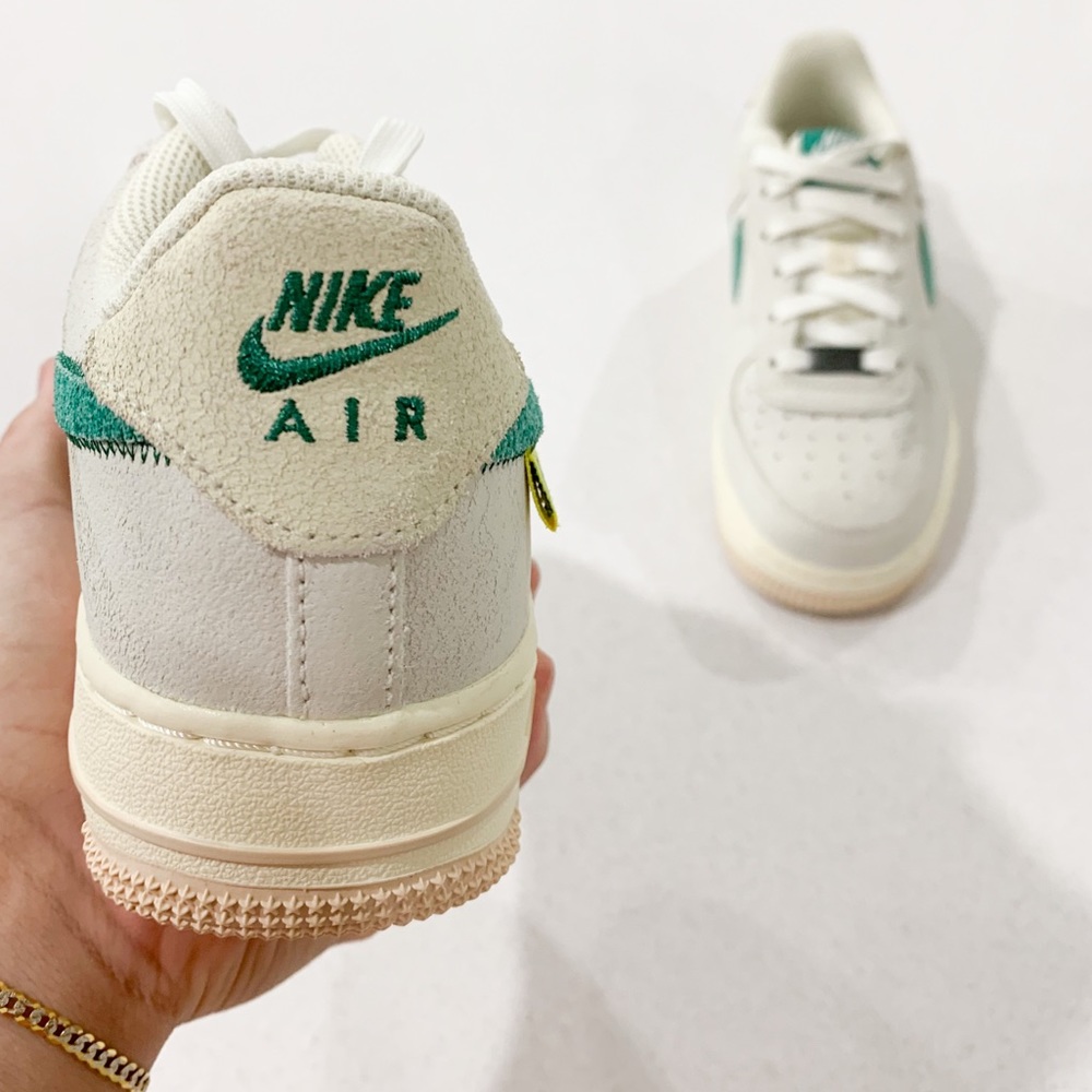 🐰🥟💚 New Nike Air Force 1 Low Grey Green Sneakers - Picture 3 of 3